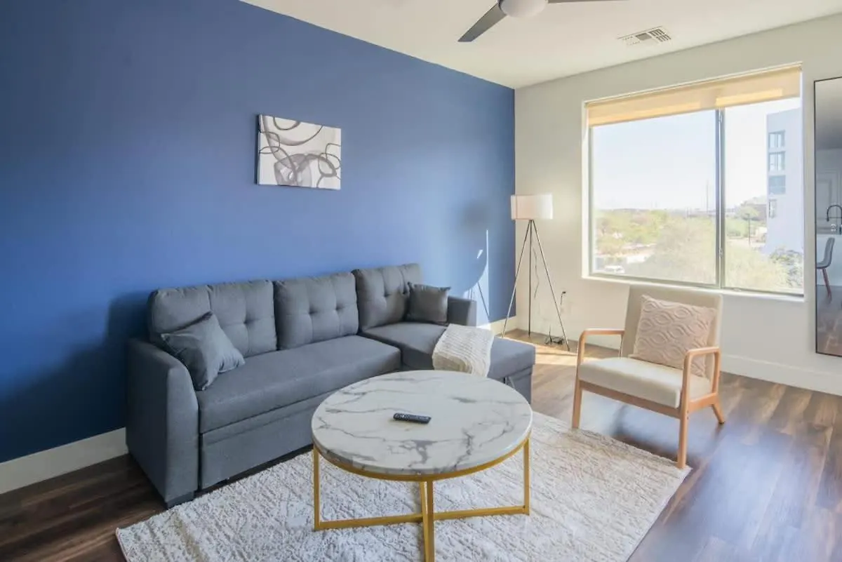 Beautiful 1Bd - Pool, Gym, Parking, W-D - Sleeps 4 Apartment Tempe United States