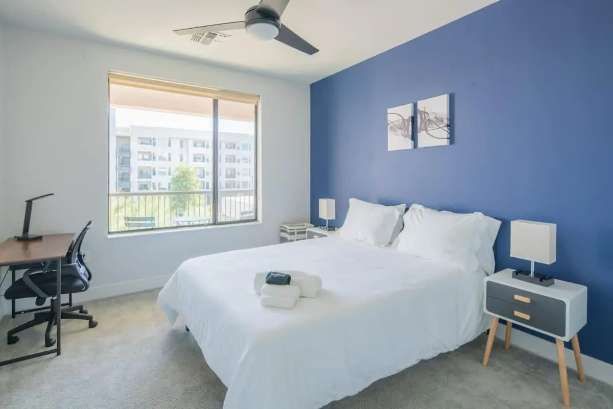 Beautiful 1Bd - Pool, Gym, Parking, W-D - Sleeps 4 Apartment Tempe